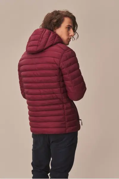 Kolor Burgund