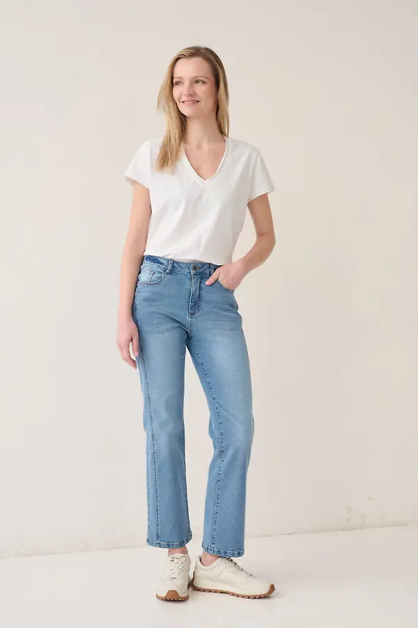 Jasnoniebieskie damskie jeansy