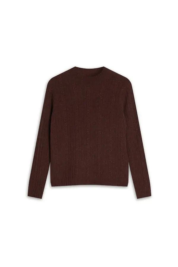 Sweter damski w warkoczowy splot