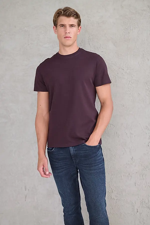 Ciemno brązowy męski t-shirt