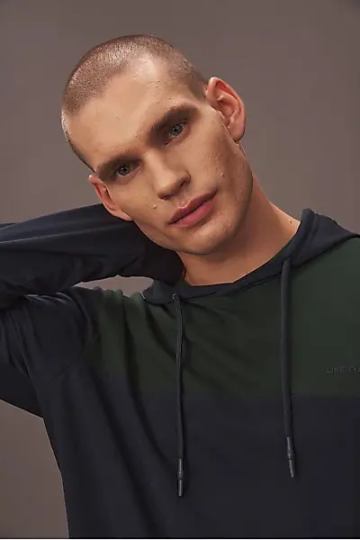 Kolor Granatowy ciemny