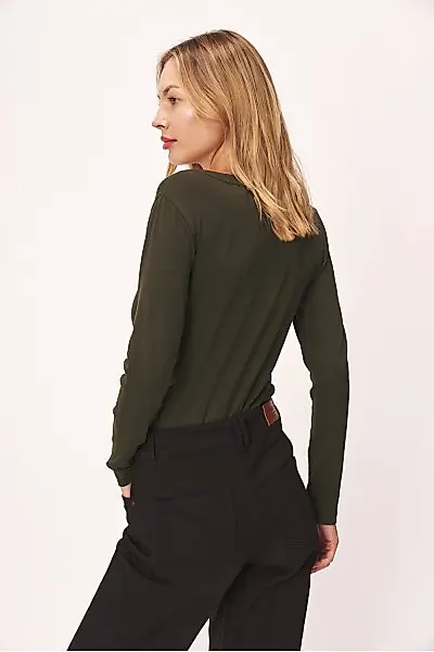 Kolor Khaki ciemny