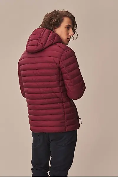 Kolor Burgund